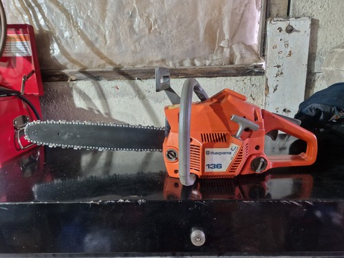 Husqvarna 136 chainsaw - husqvarna,